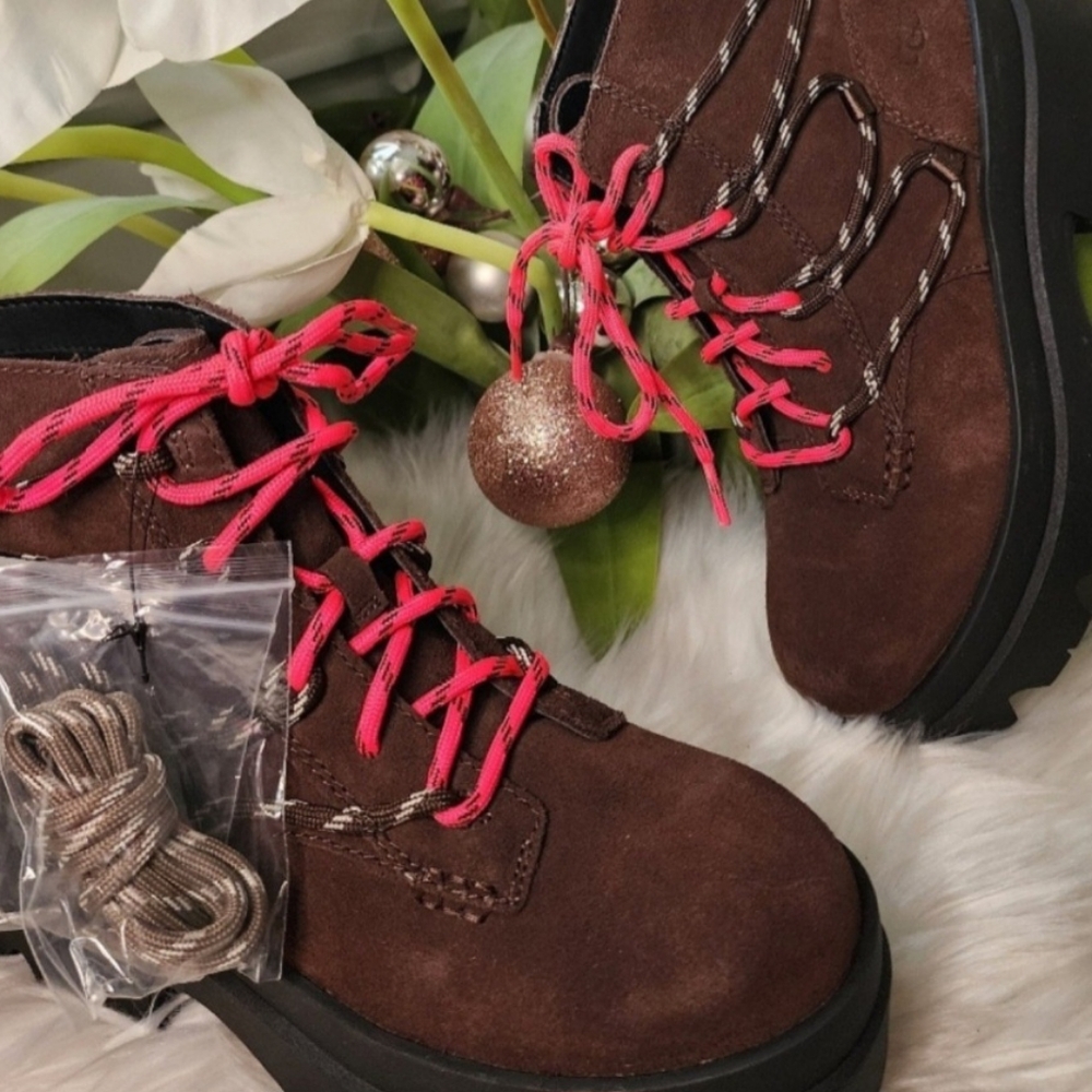 UGG Brisbane Lace-up Waterproof Boot new